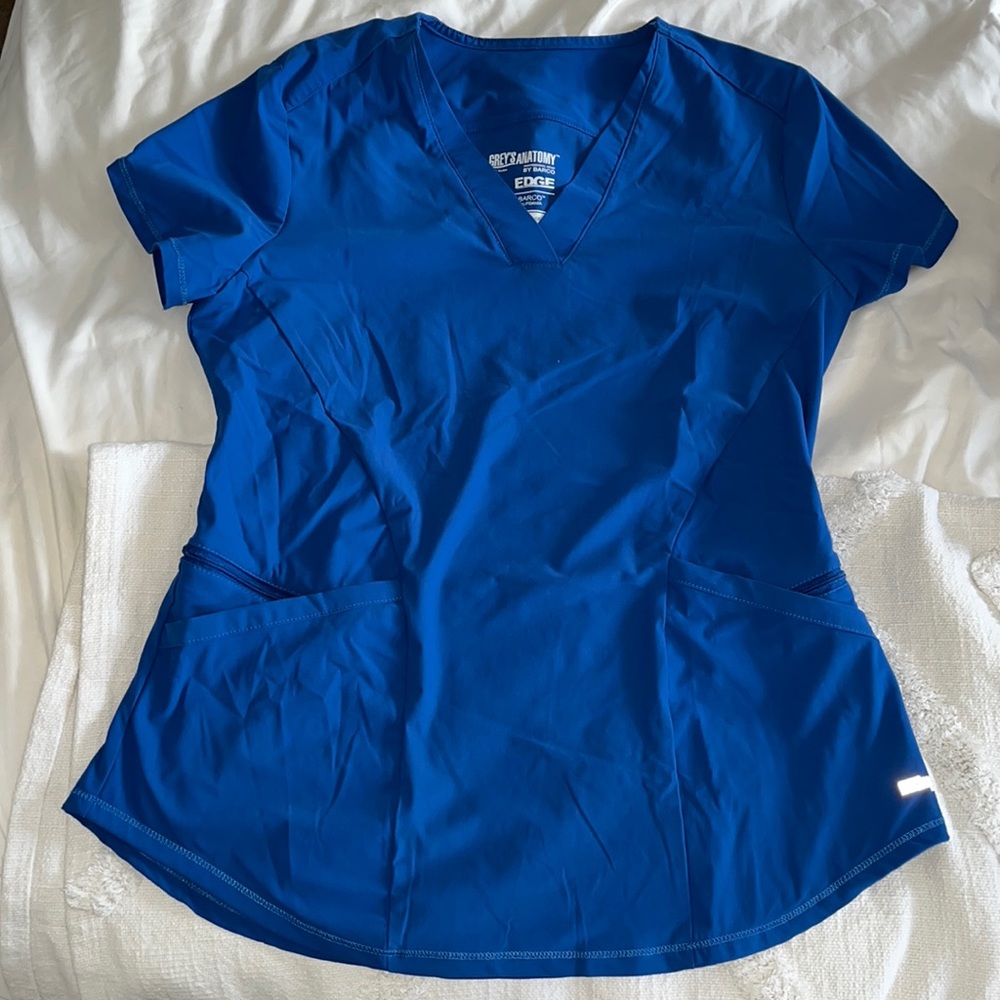 Grey’s Anatomy edge scrub top